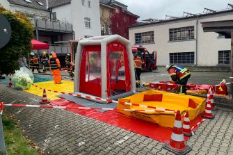 Gemeinschaftsübung bei der Firma Mehler