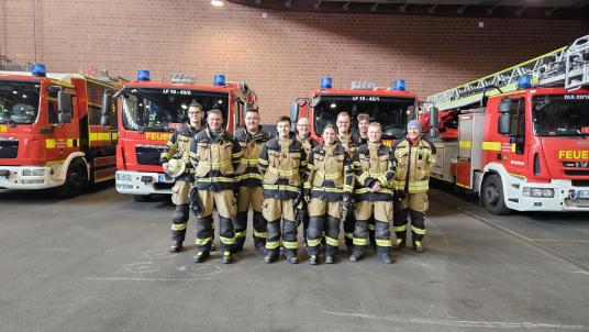 Gruppenbild nach Bestehen